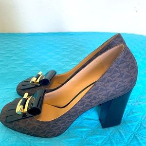 Michael Kors pumps